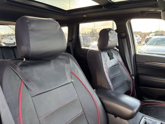 Used 2018 Jeep Grand Cherokee Limited w/ Luxury Group II image 24