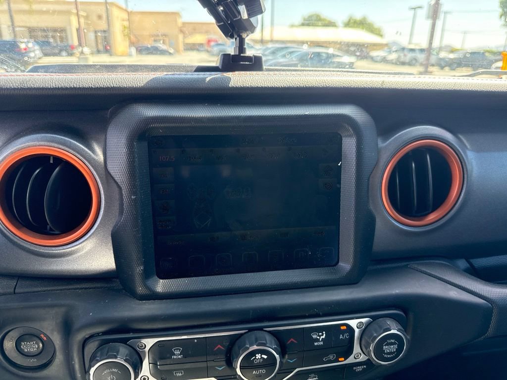 Used 2022 Jeep Gladiator Mojave AWD/4WD image 15