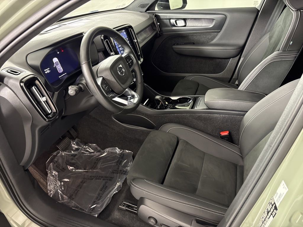 Used 2023 Volvo C40 P8 Recharge Plus image 24