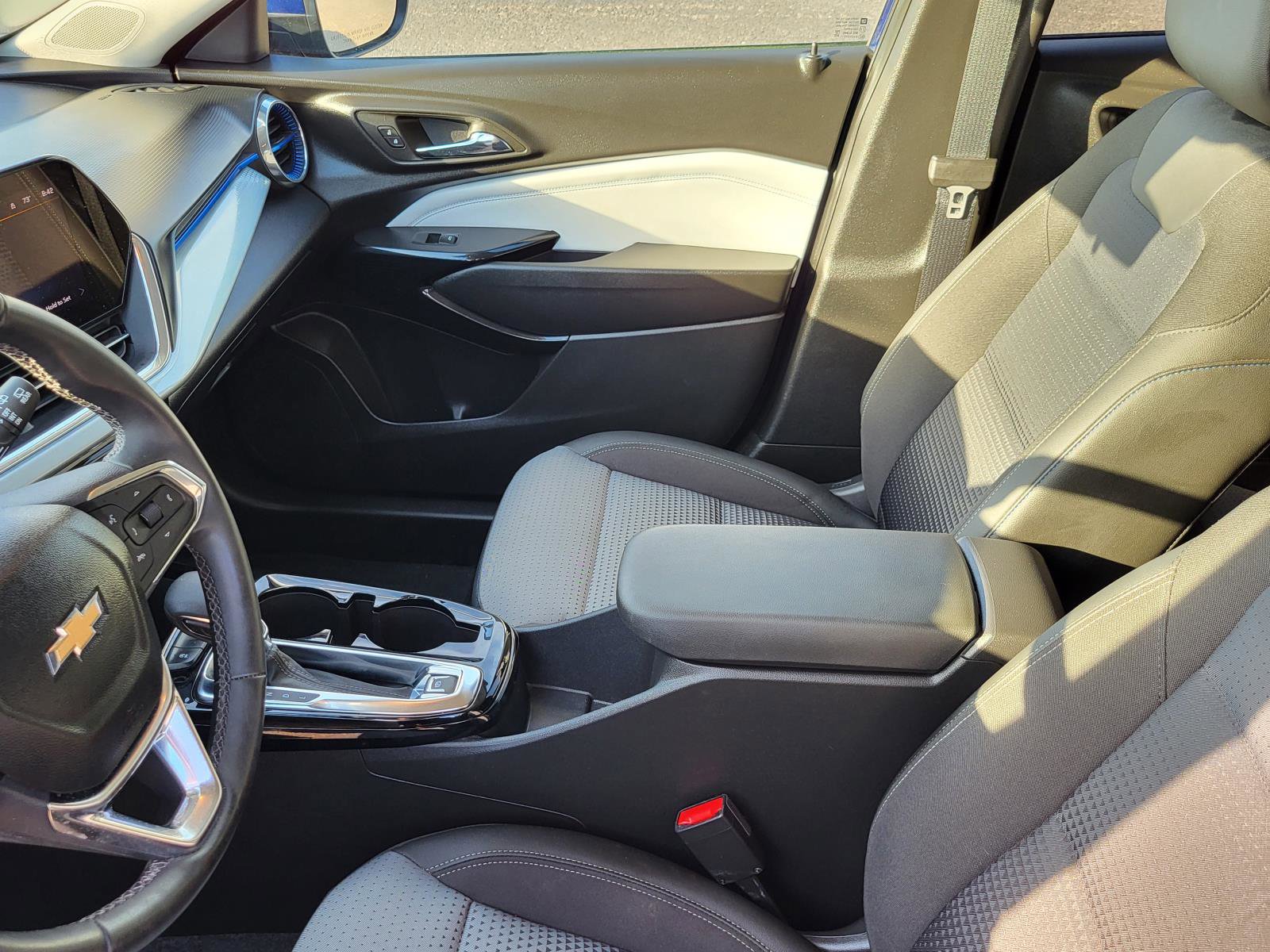 Used 2024 Chevrolet Trax LT w/ Driver Confidence Package image 30