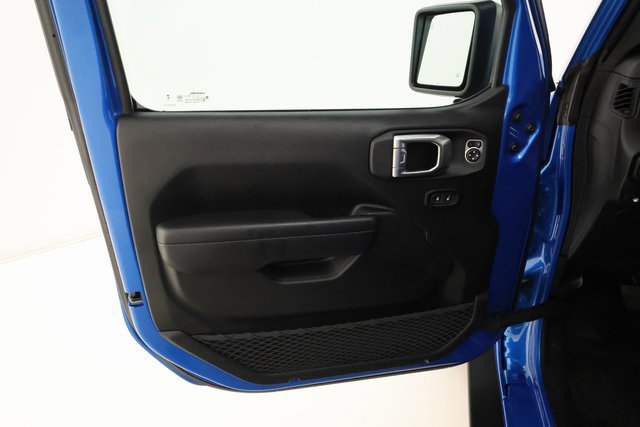 Used 2024 Jeep Wrangler Unlimited image 8