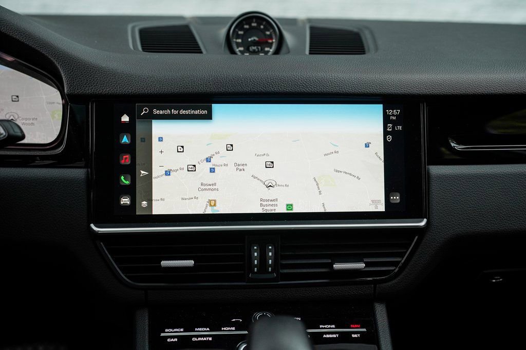 Used 2023 Porsche Cayenne Coupe w/ Premium Package image 30