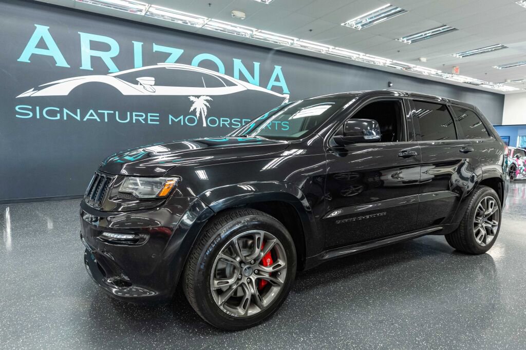 Used 2015 Jeep Grand Cherokee SRT image 1