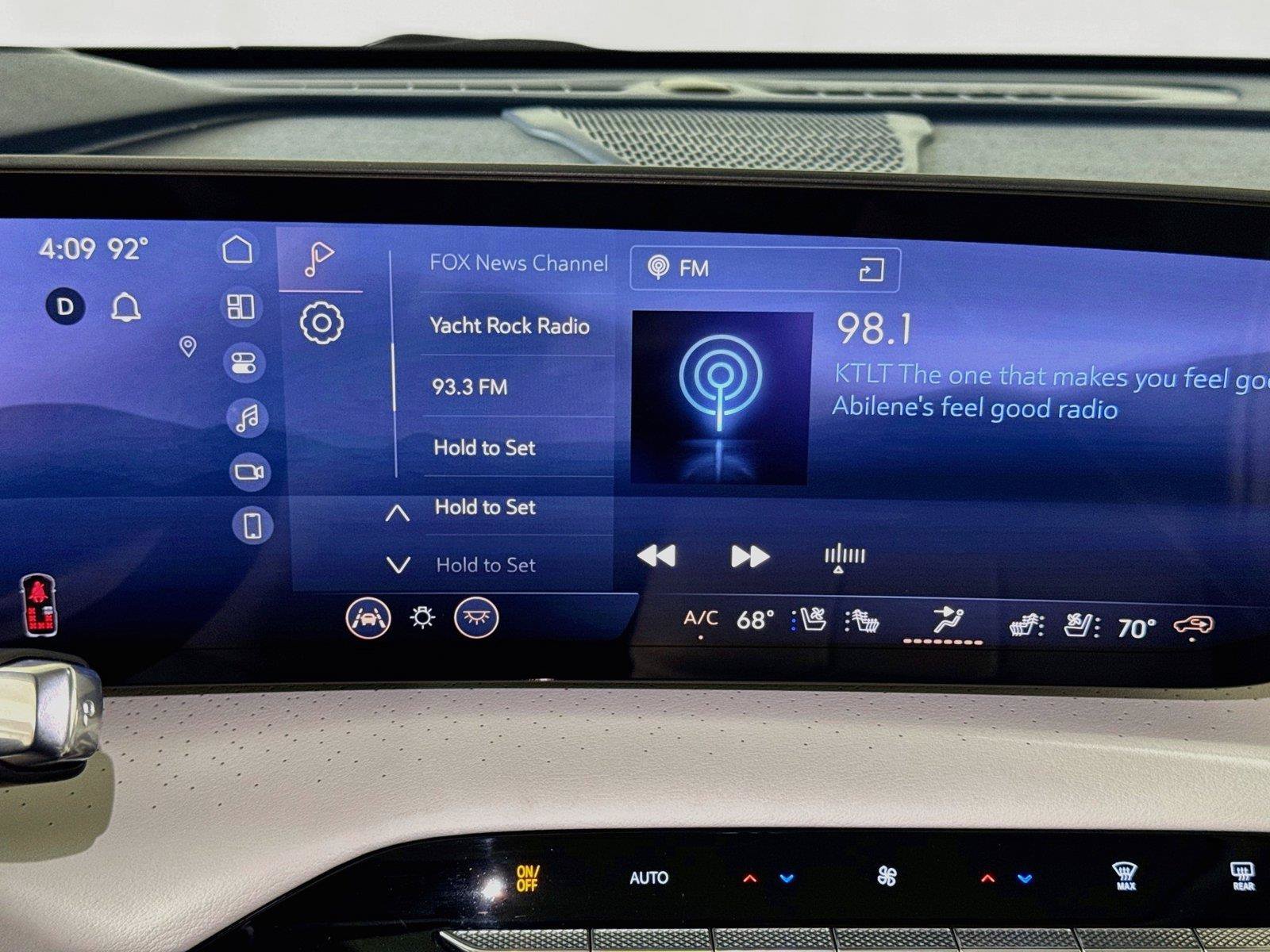 Certified 2026 Buick Enclave Avenir w/ Super Cruise Package FWD image 13