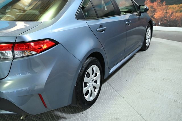 Used 2022 Toyota Corolla LE image 9