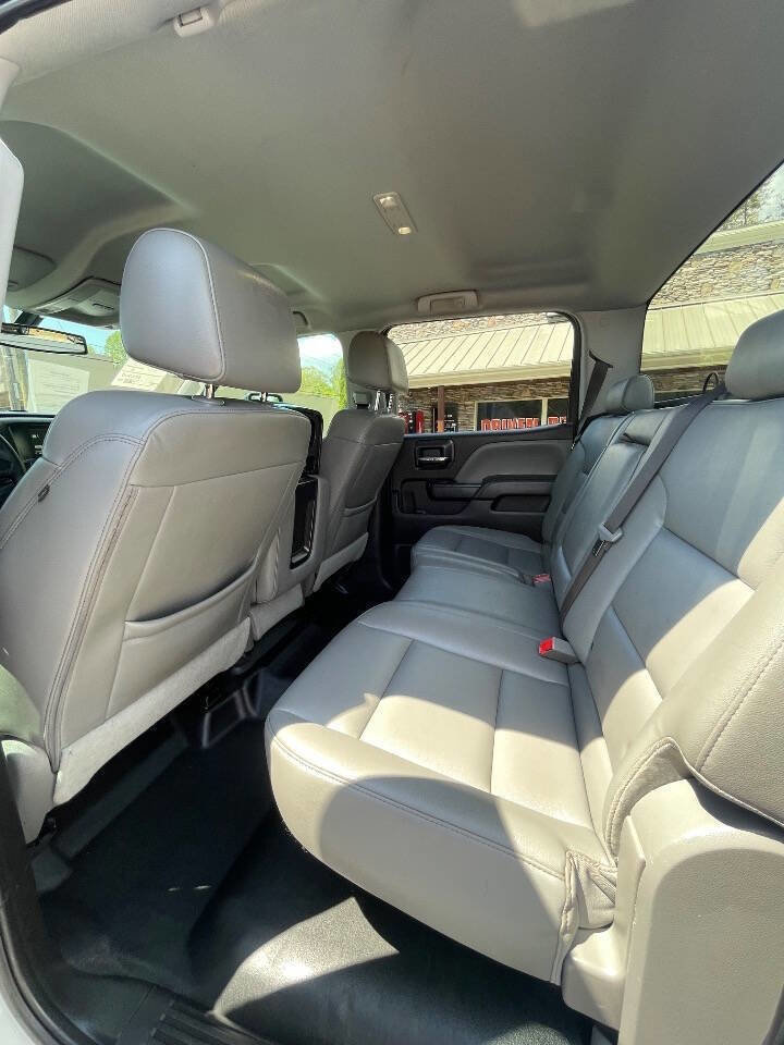 Used 2018 Chevrolet Silverado 2500 W/T w/ WT Convenience Package AWD/4WD image 17