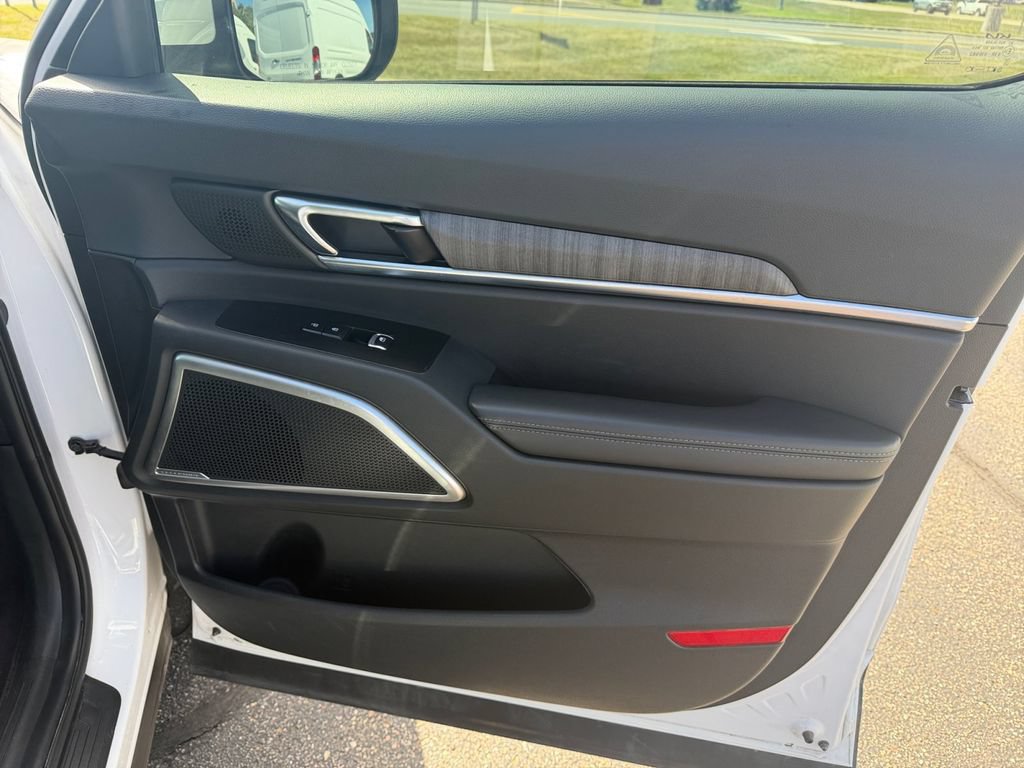 Used 2024 Kia Telluride EX AWD/4WD image 18