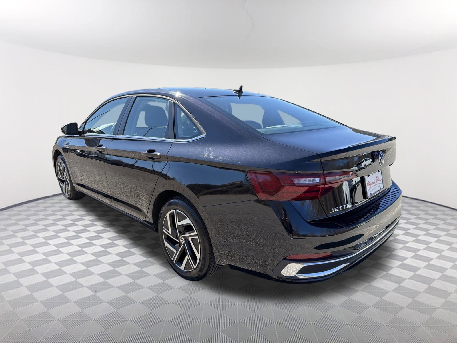 Used 2024 Volkswagen Jetta SEL image 8