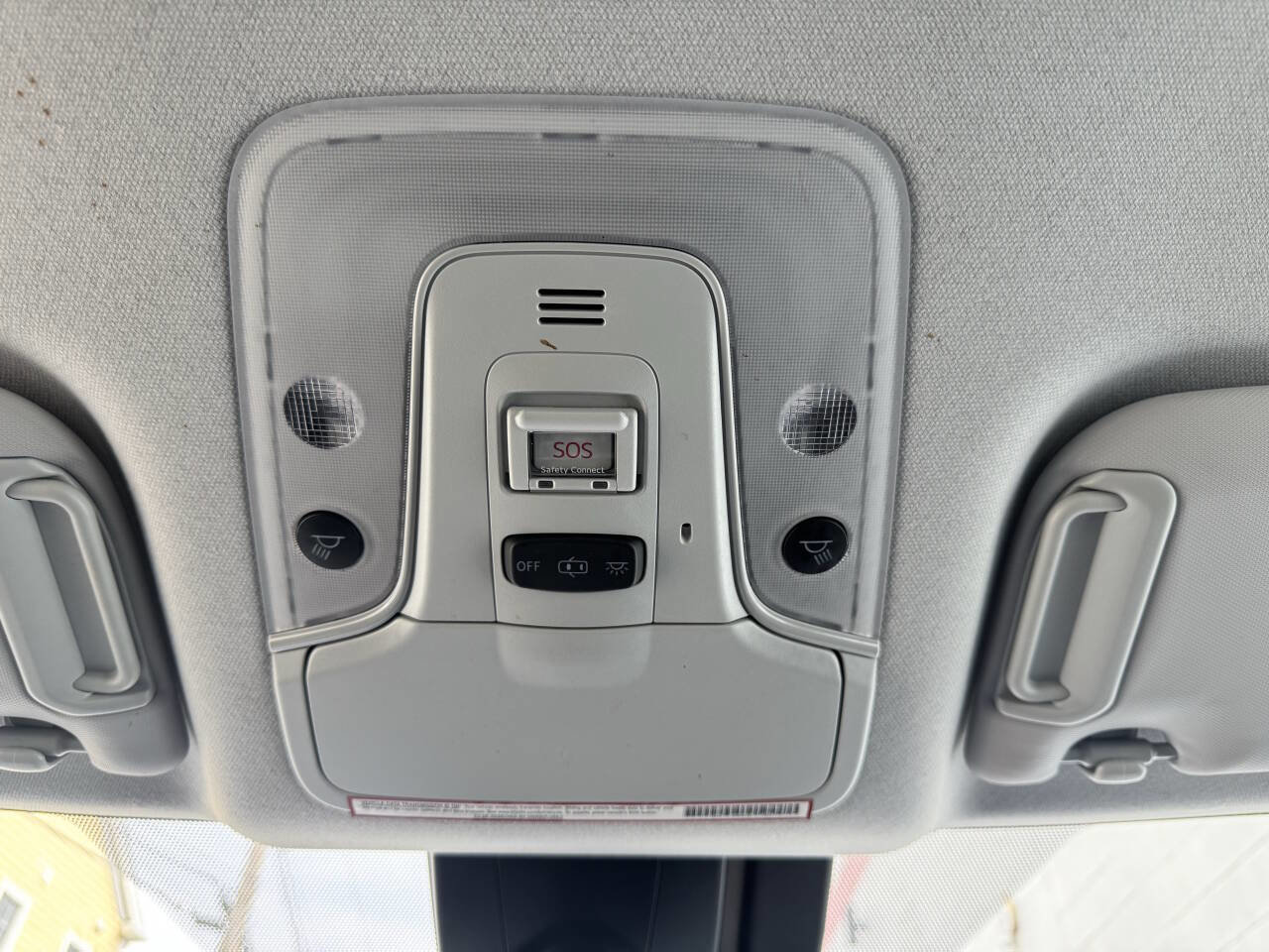 Used 2020 Toyota Prius Prime LE FWD image 31