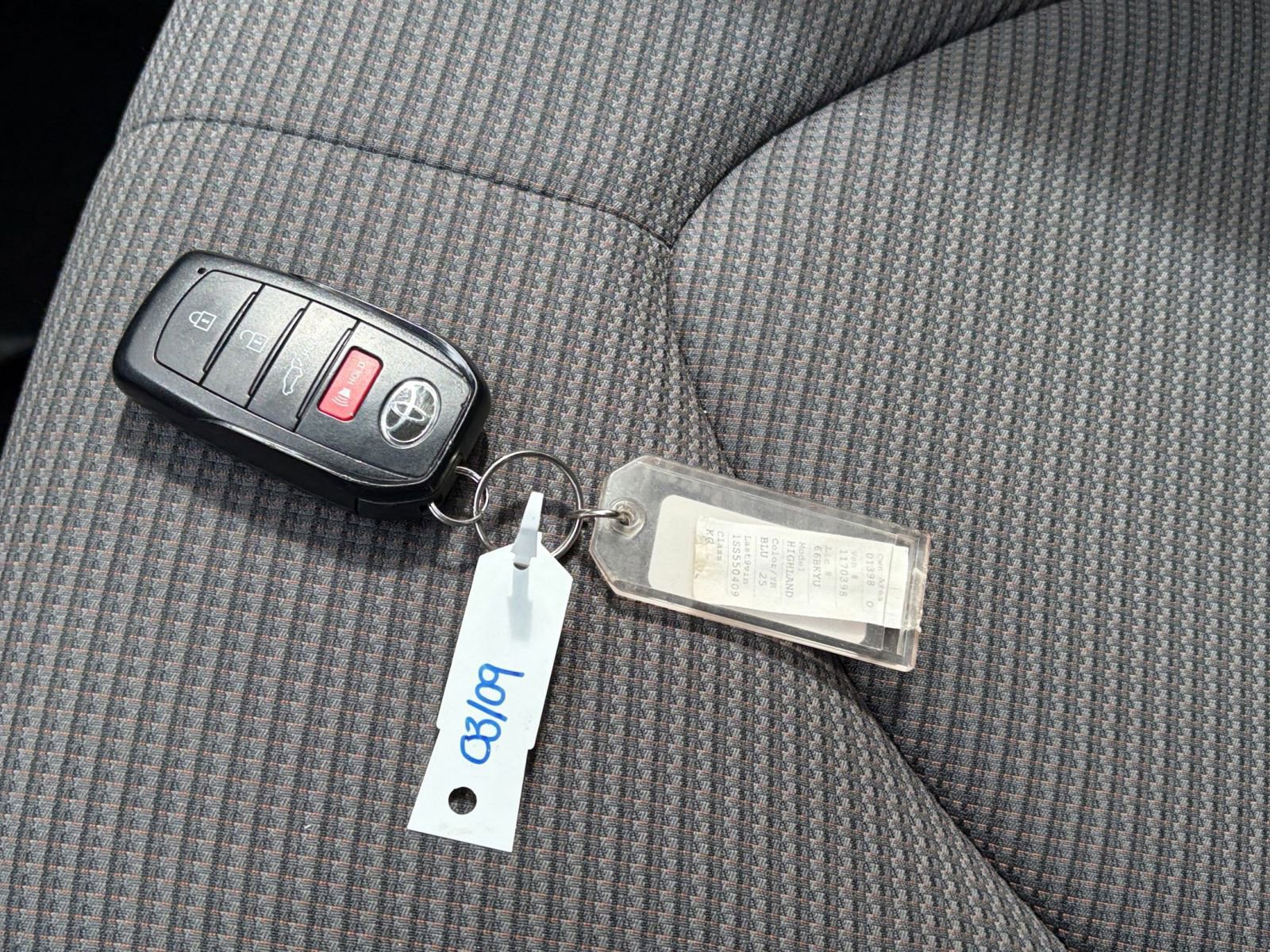 Used 2025 Toyota Highlander LE image 21