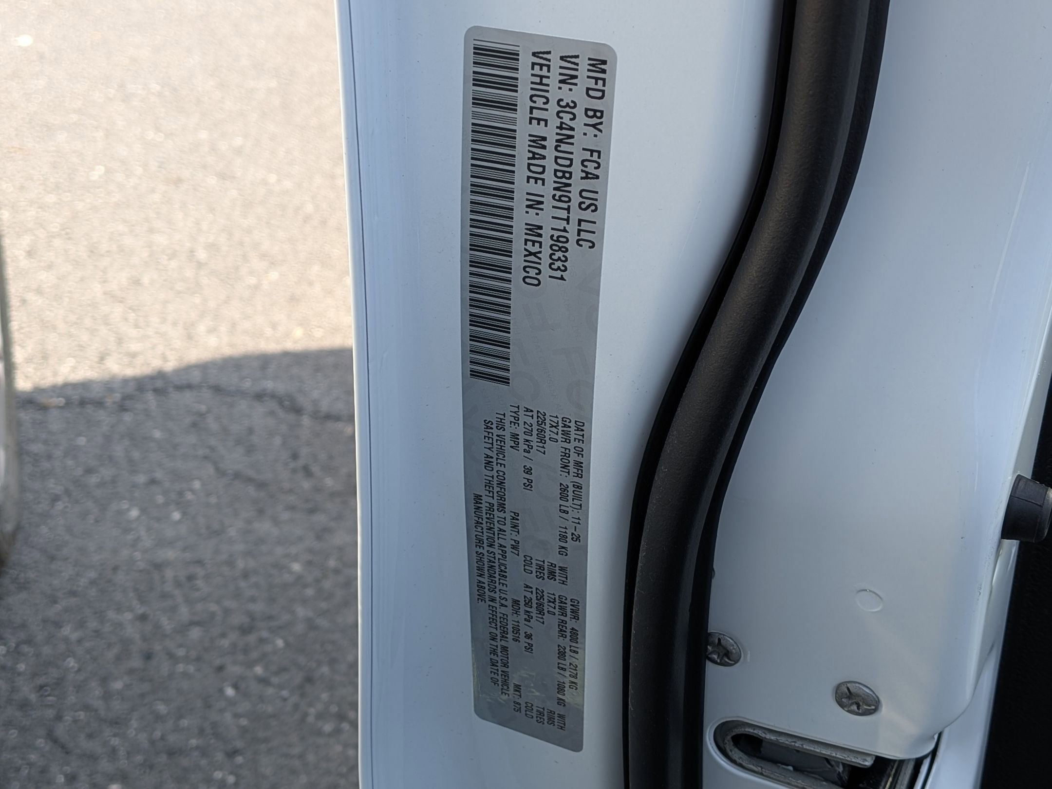 New 2026 Jeep Compass Latitude image 32