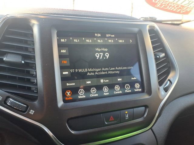 Certified 2022 Jeep Cherokee Trailhawk image 15