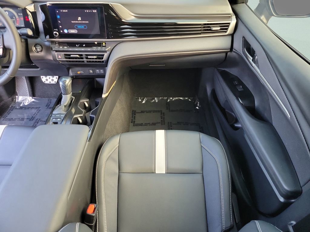 Used 2025 Toyota Camry SE image 17