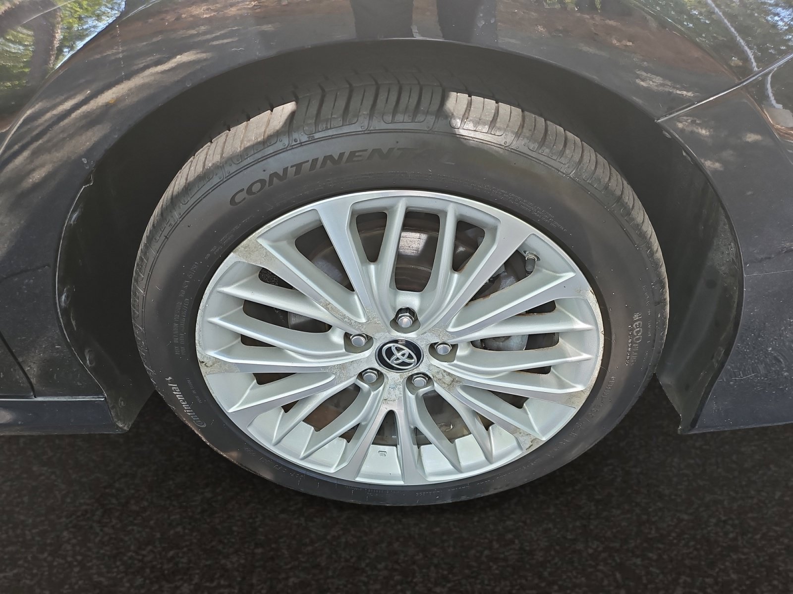 Used 2018 Toyota Camry XLE FWD image 39