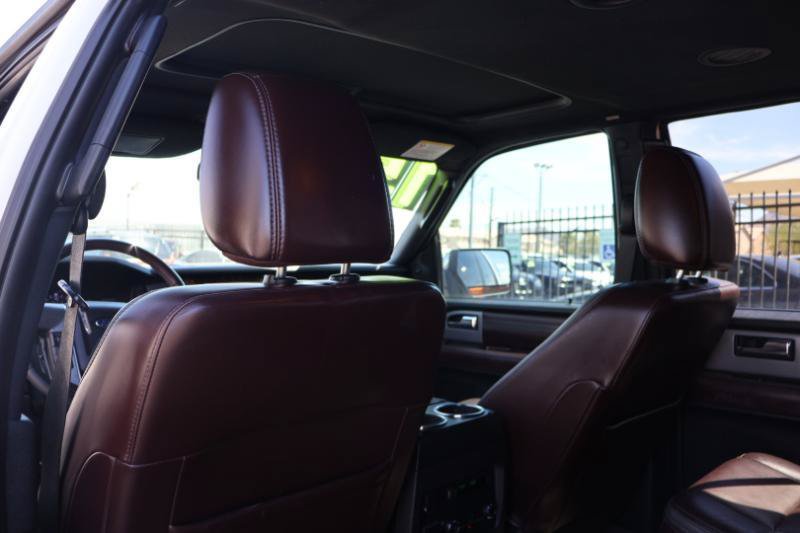 Used 2015 Ford Expedition EL Platinum AWD/4WD image 31