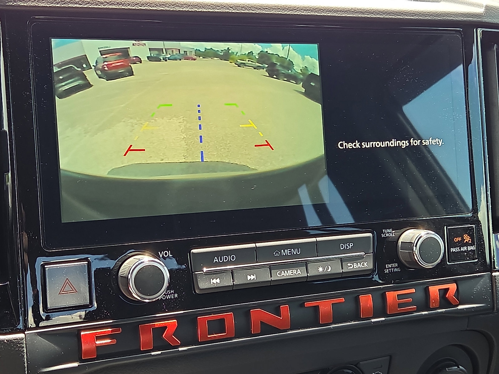 Used 2025 Nissan Frontier PRO-4X AWD/4WD image 18