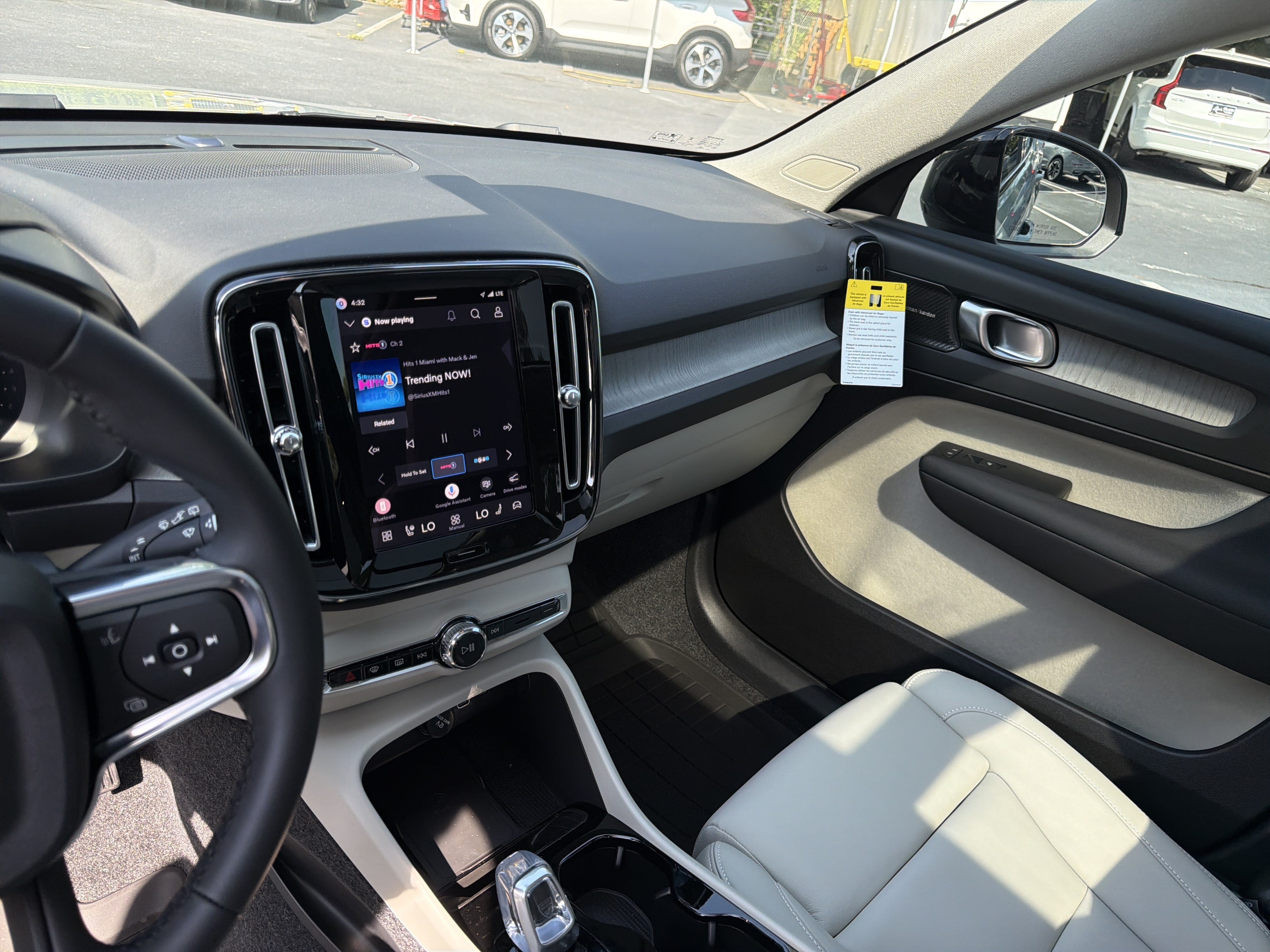 New 2026 Volvo XC40 B5 Ultra w/ Protection Package Premier AWD/4WD image 17