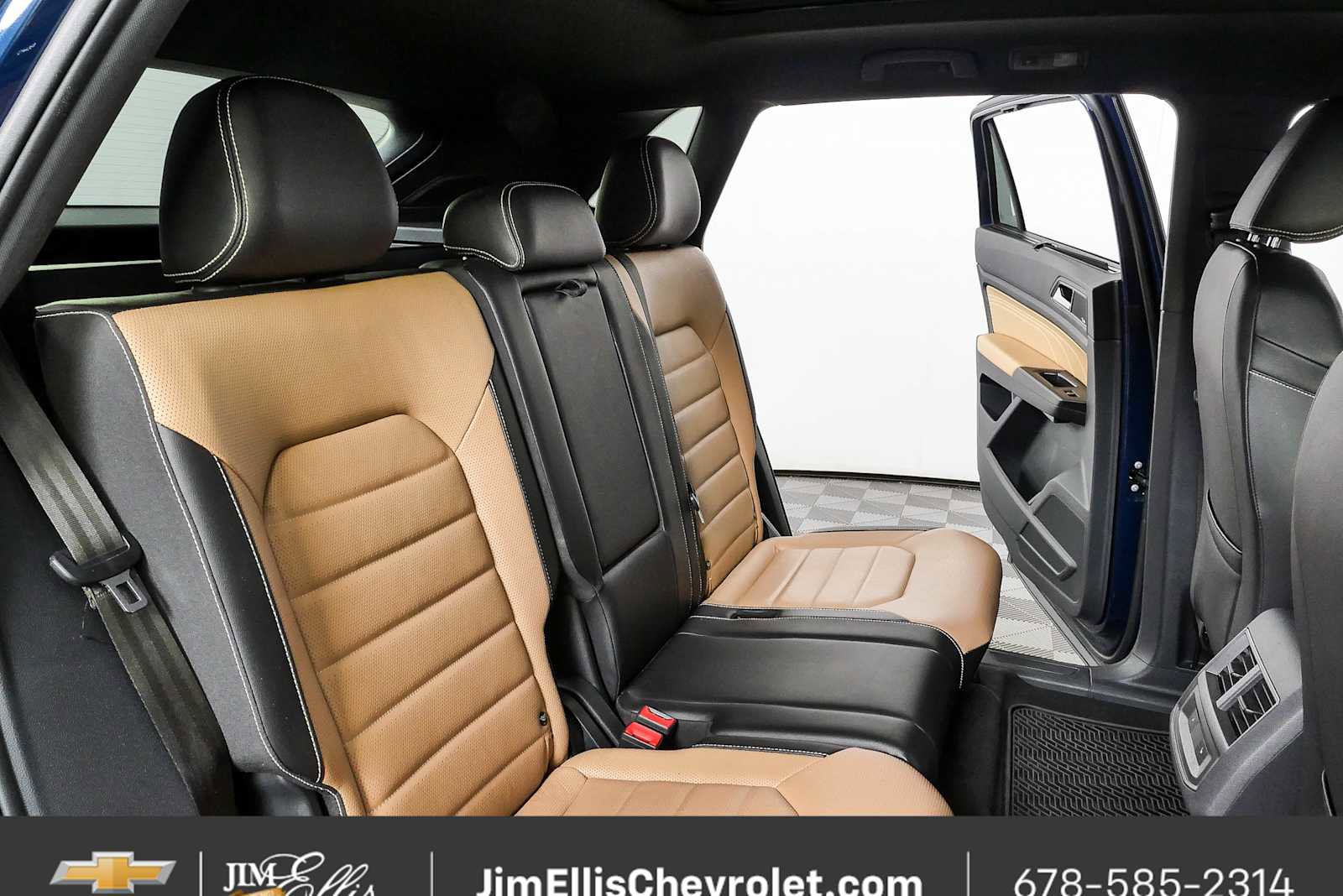 Used 2022 Volkswagen Atlas Cross Sport SEL Premium R-Line AWD/4WD image 21