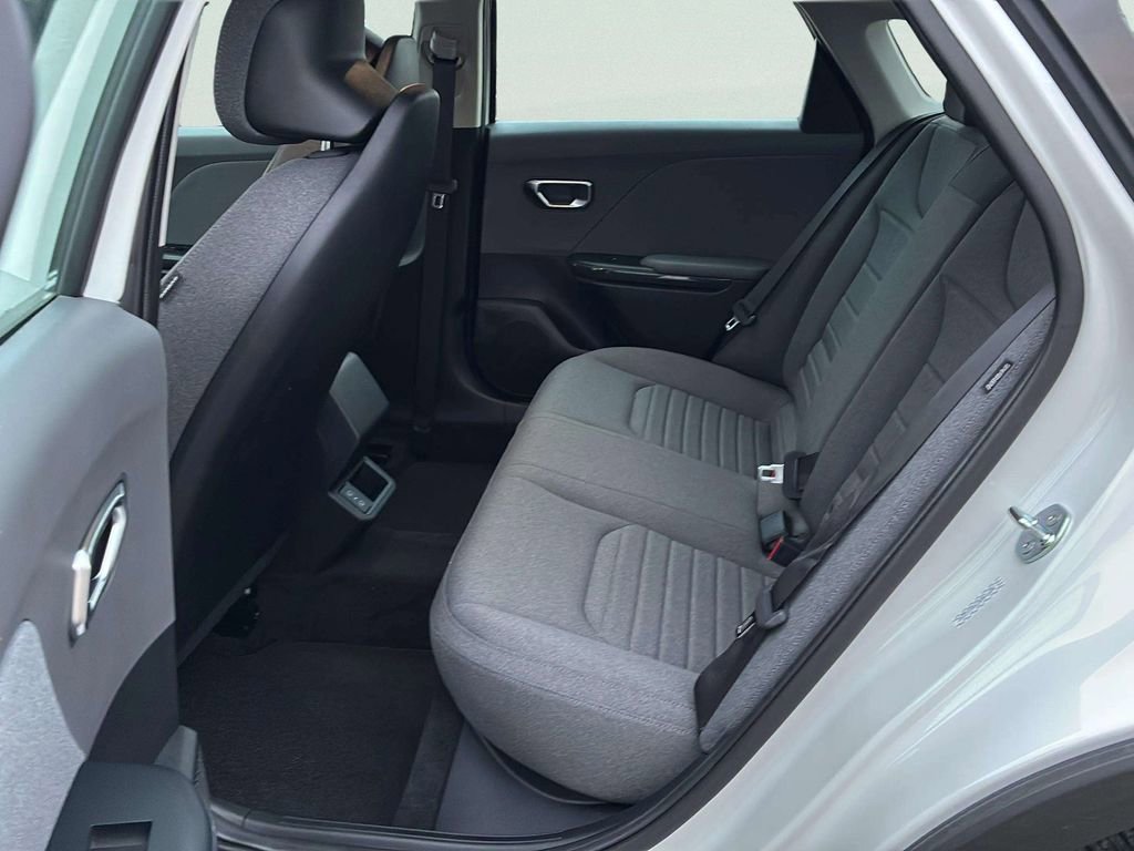 Certified 2025 Kia K4 EX FWD image 38
