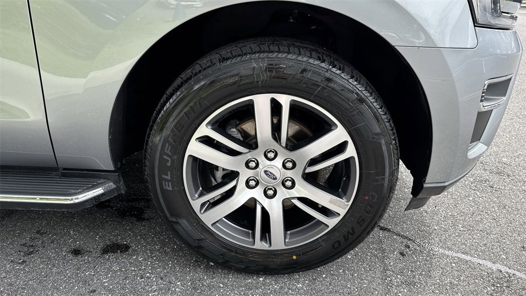 Used 2023 Ford Expedition Limited image 61