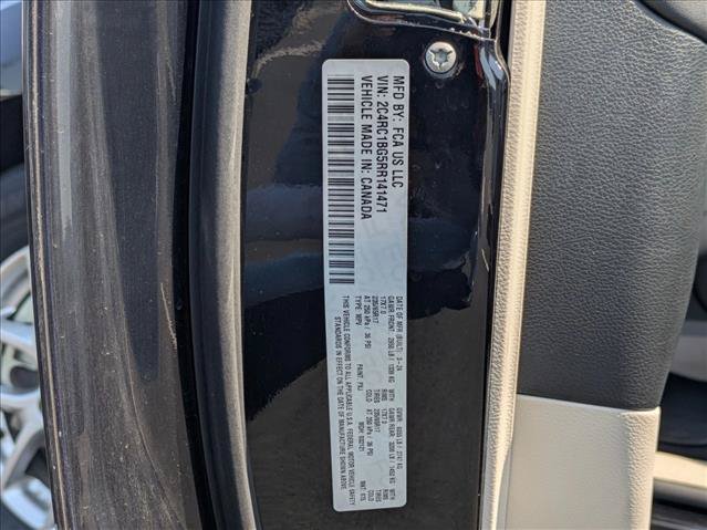 Used 2024 Chrysler Pacifica Touring-L FWD image 25