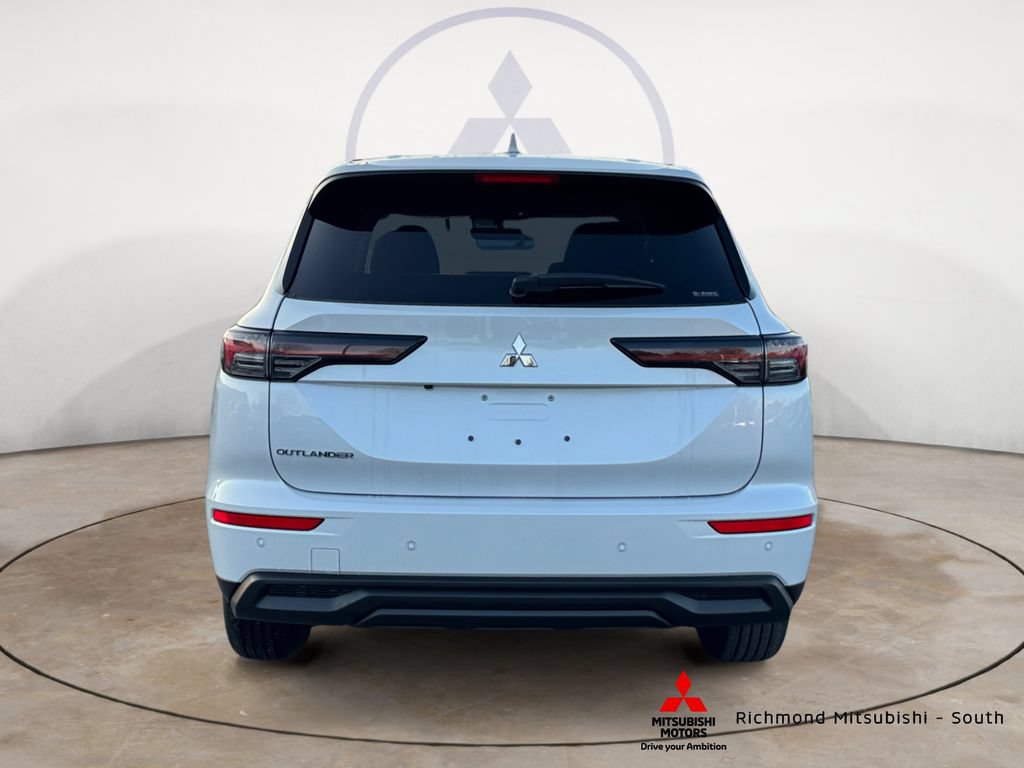 New 2026 Mitsubishi Outlander ES AWD/4WD image 4