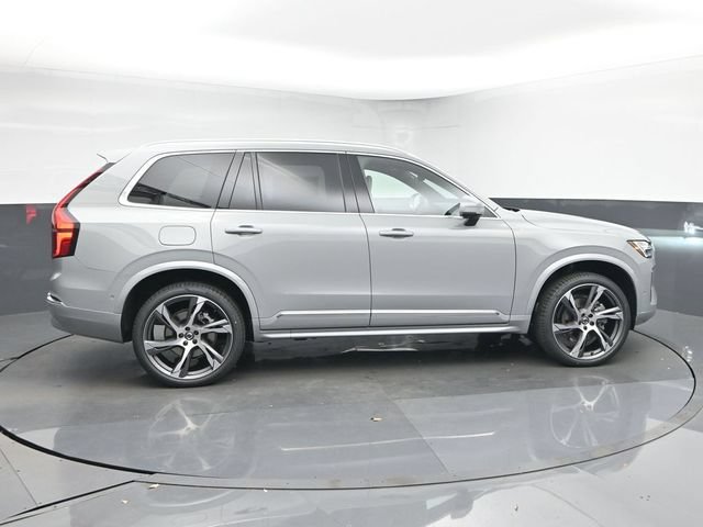 New 2026 Volvo XC90 B5 Plus w/ Protection Package Premier AWD/4WD image 8