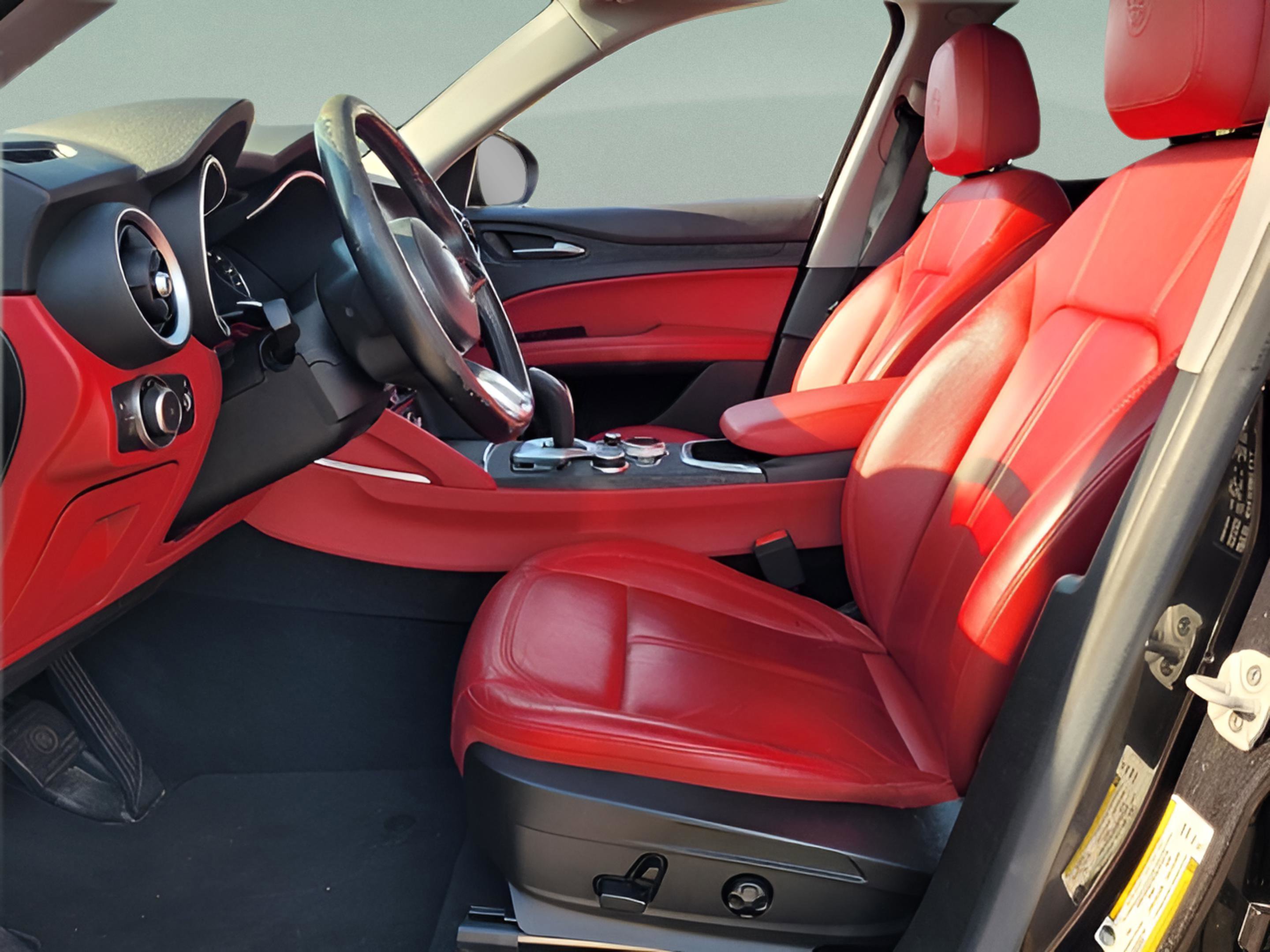 Used 2020 Alfa Romeo Stelvio Sport w/ Quick Order Package 22K Sport image 14