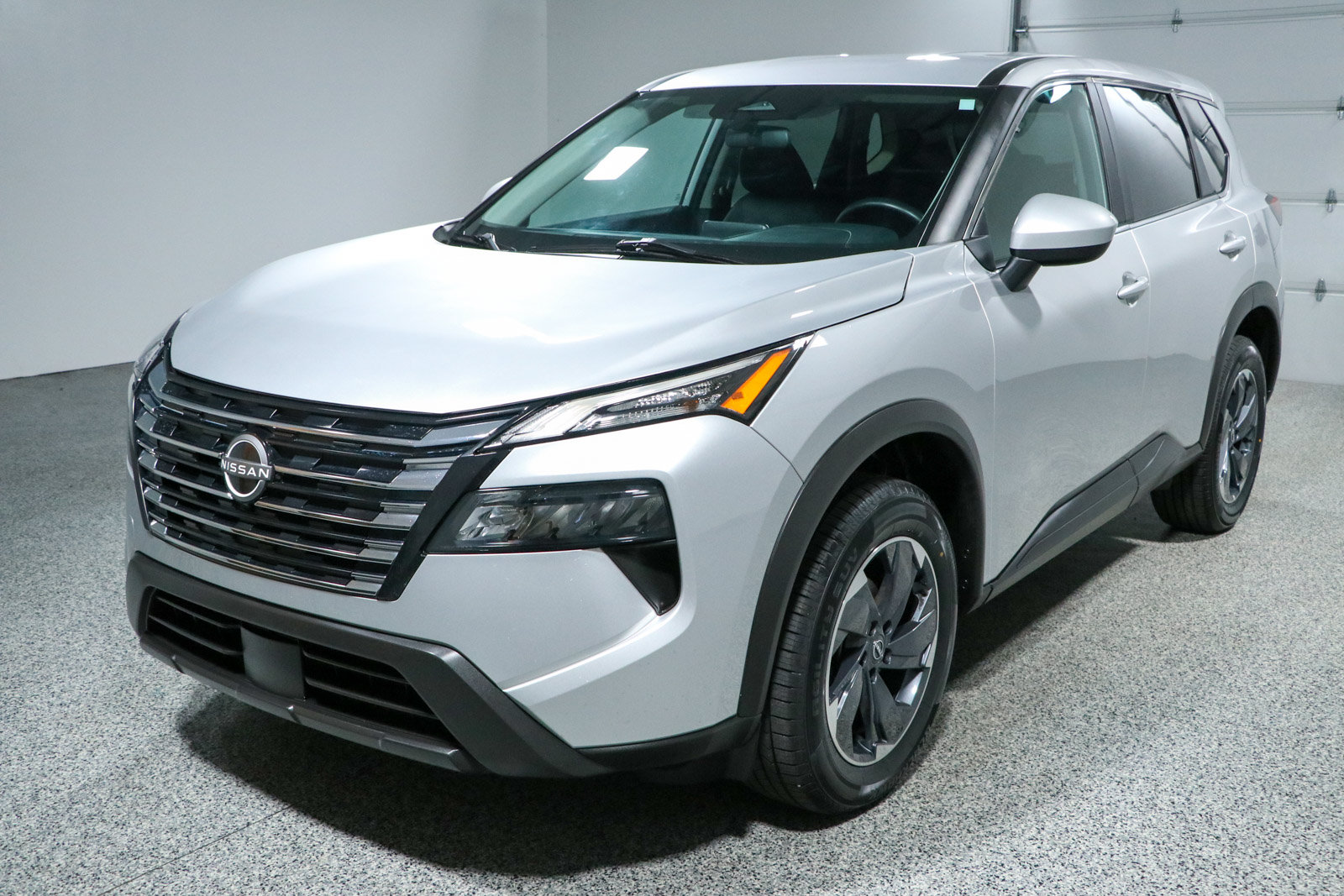 Used 2024 Nissan Rogue SV FWD image 31