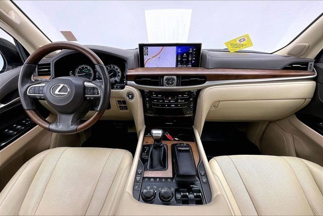 Used 2019 Lexus LX 570 4WD w/ Luxury Package image 15