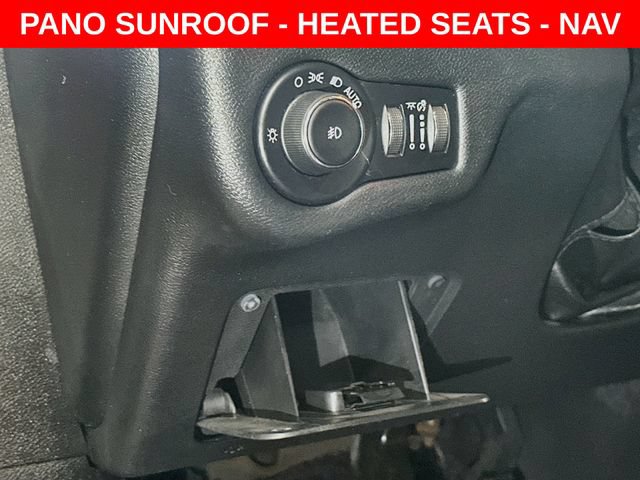 Used 2016 Jeep Cherokee Limited AWD/4WD image 11