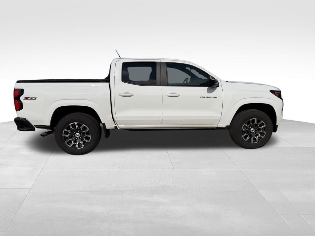 Used 2024 Chevrolet Colorado Z71 w/ Z71 Convenience Package 2 AWD/4WD image 5