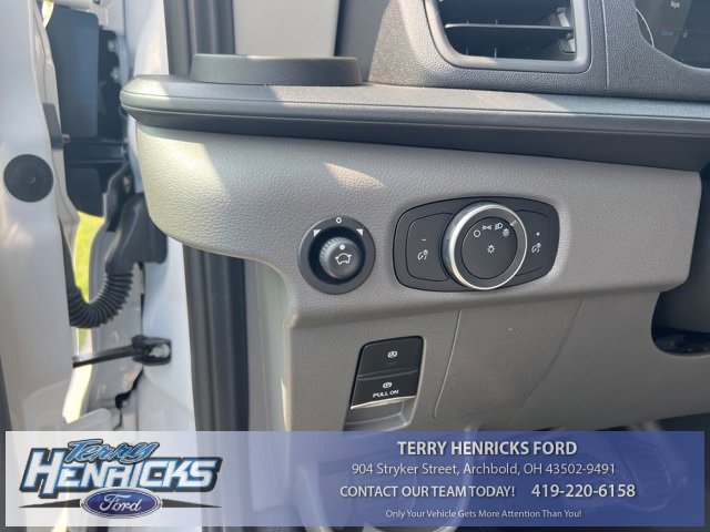 New 2023 Ford E-Transit Medium Roof image 16