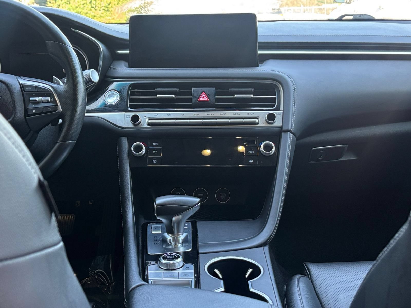 Used 2025 Genesis G70 2.5T AWD/4WD image 16