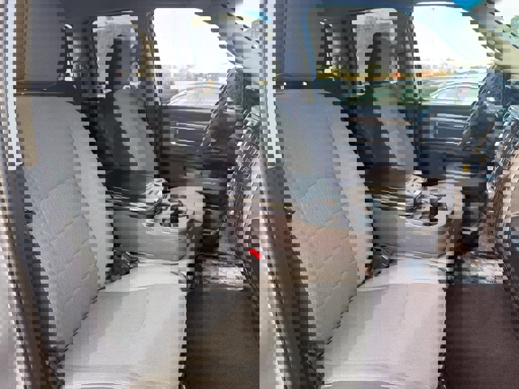 Used 2024 RAM 1500 Classic SLT image 25