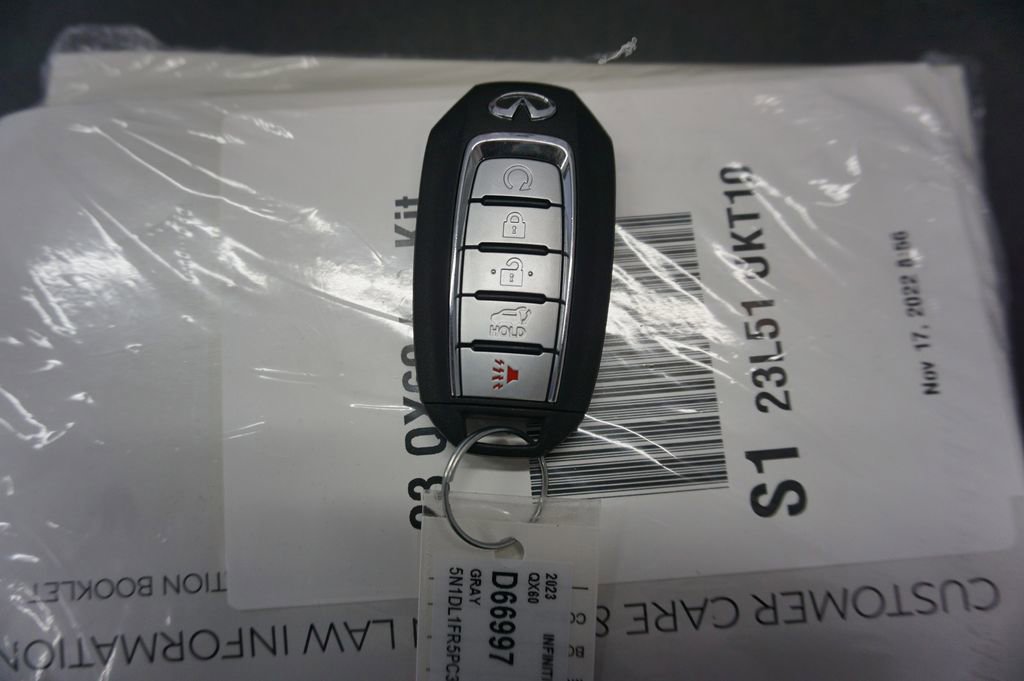 Used 2023 INFINITI QX60 Luxe w/ Performance Audio Package image 21