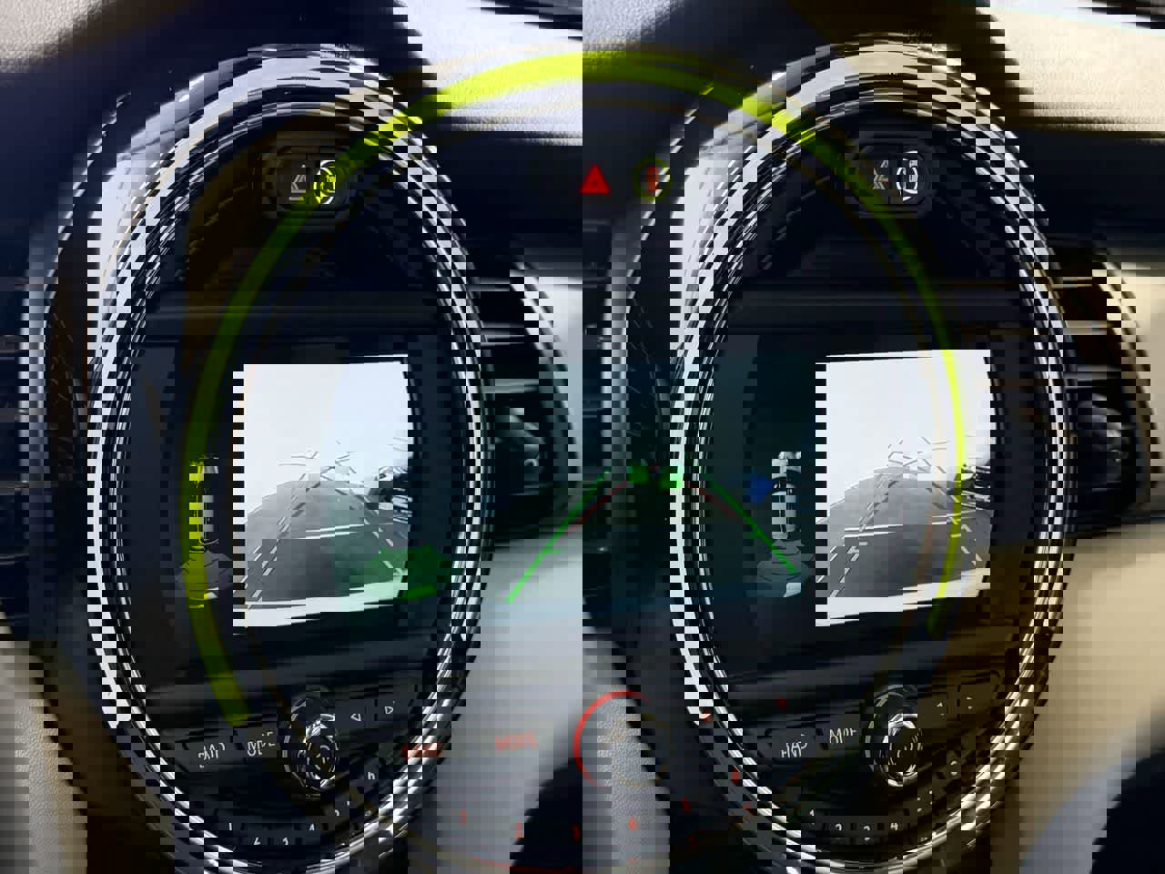 Used 2020 MINI Cooper SE w/ 6.5" Touchscreen Package image 20