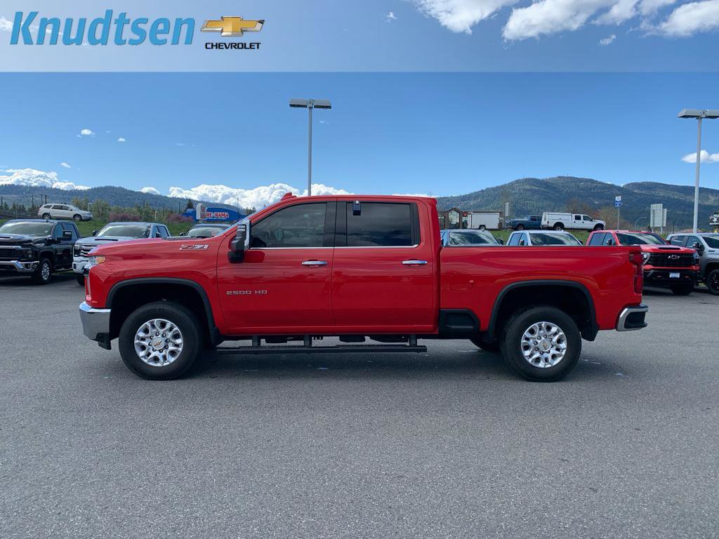 Used 2022 Chevrolet Silverado 2500 LTZ w/ Z71 Off-Road Package AWD/4WD image 4