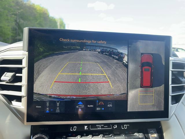 Used 2024 Toyota Sequoia Capstone AWD/4WD image 27