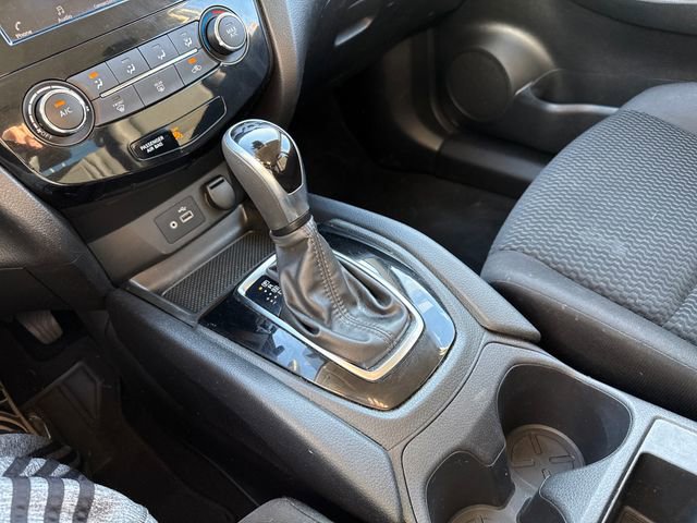 Used 2021 Nissan Rogue Sport S image 26