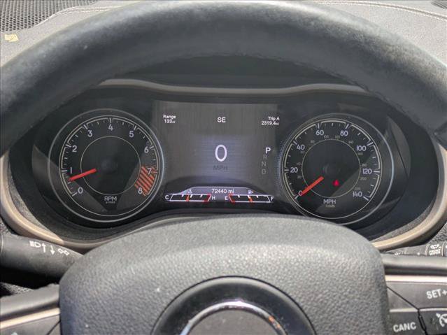 Used 2015 Jeep Cherokee Limited w/ Luxury Group FWD image 12