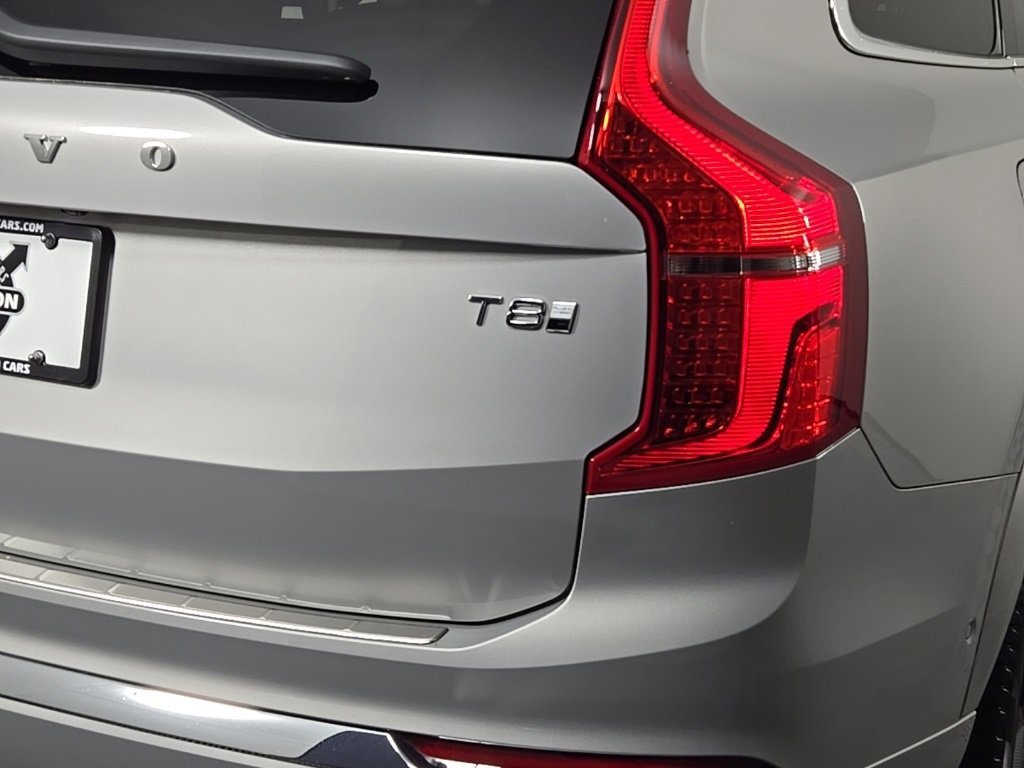Certified 2025 Volvo XC90 T8 Plus image 8