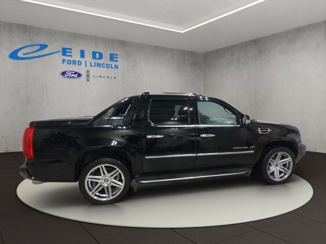Used 2011 Cadillac Escalade EXT Luxury image 5