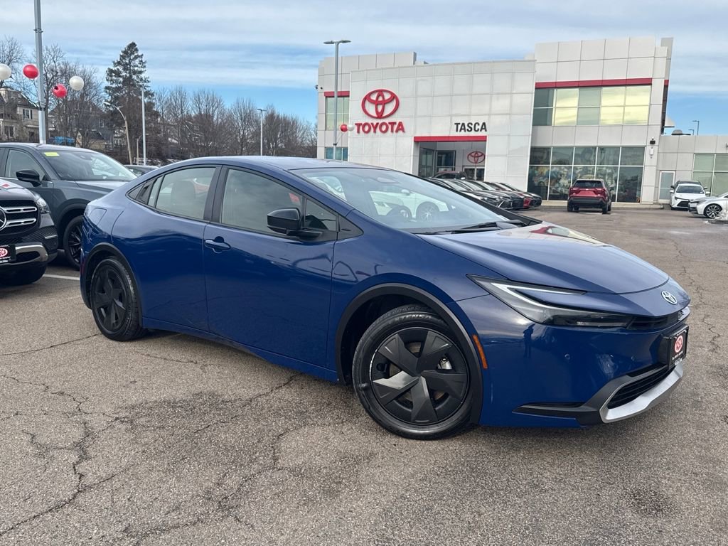 Used 2024 Toyota Prius Prime SE image 1