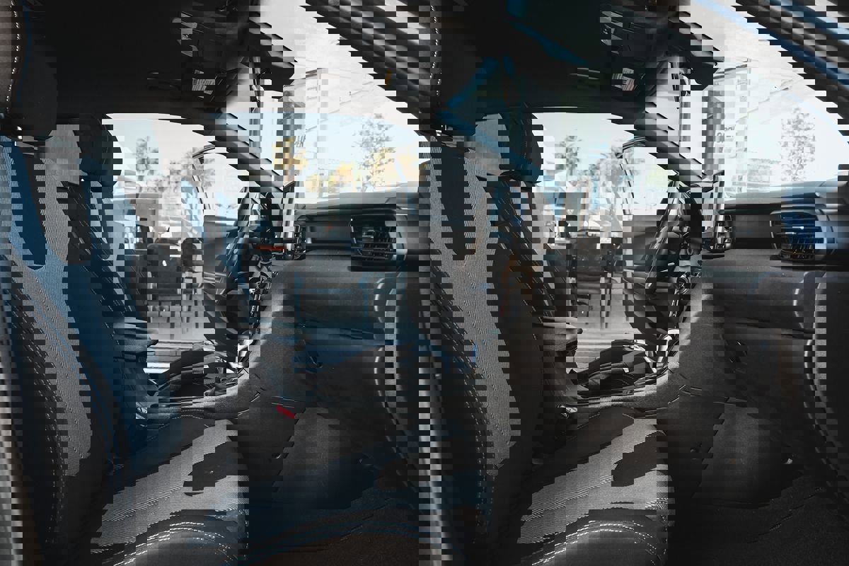 Used 2019 Hyundai Veloster 2.0 image 12