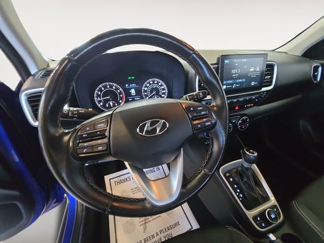 Used 2021 Hyundai Venue FWD image 13