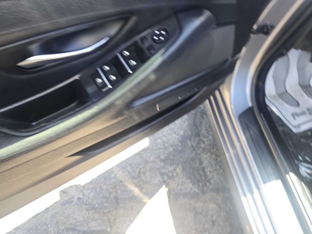 Used 2014 BMW 528i xDrive Sedan AWD/4WD image 31