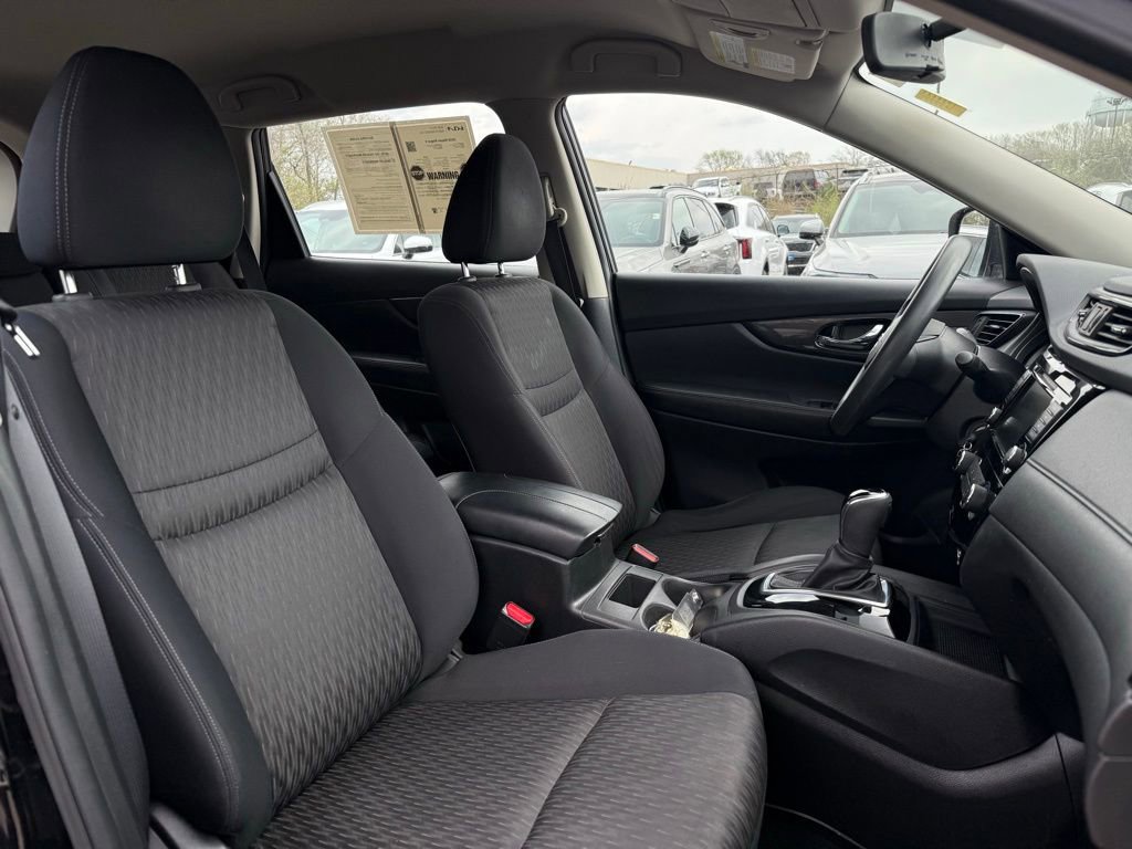 Used 2018 Nissan Rogue S image 21