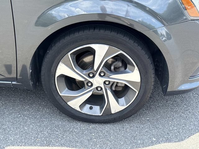 Used 2019 Chevrolet Sonic Premier FWD image 7