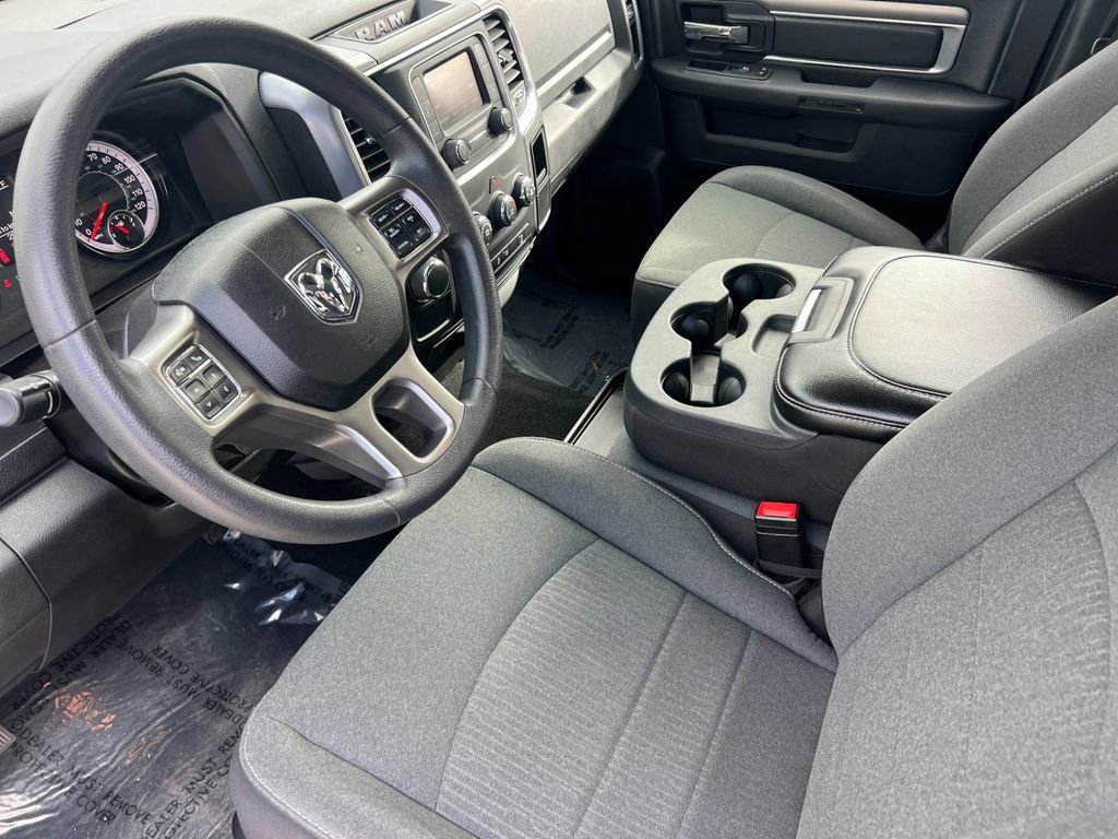 Used 2024 RAM 1500 Classic Warlock image 9